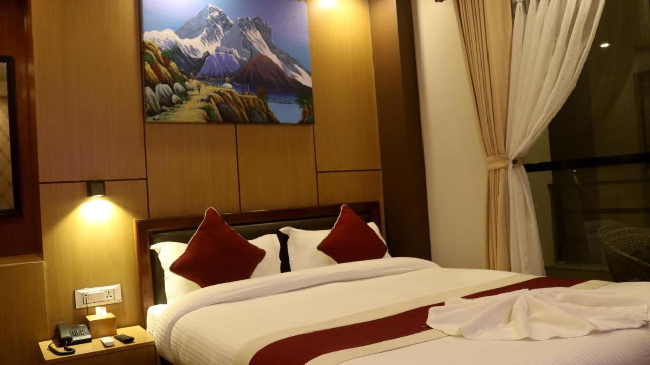 Hotel Family Ties Pvt. Ltd. Catmandu Exterior foto