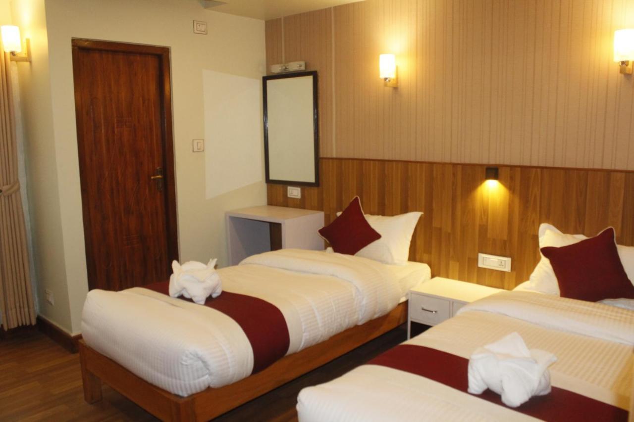 Hotel Family Ties Pvt. Ltd. Catmandu Exterior foto