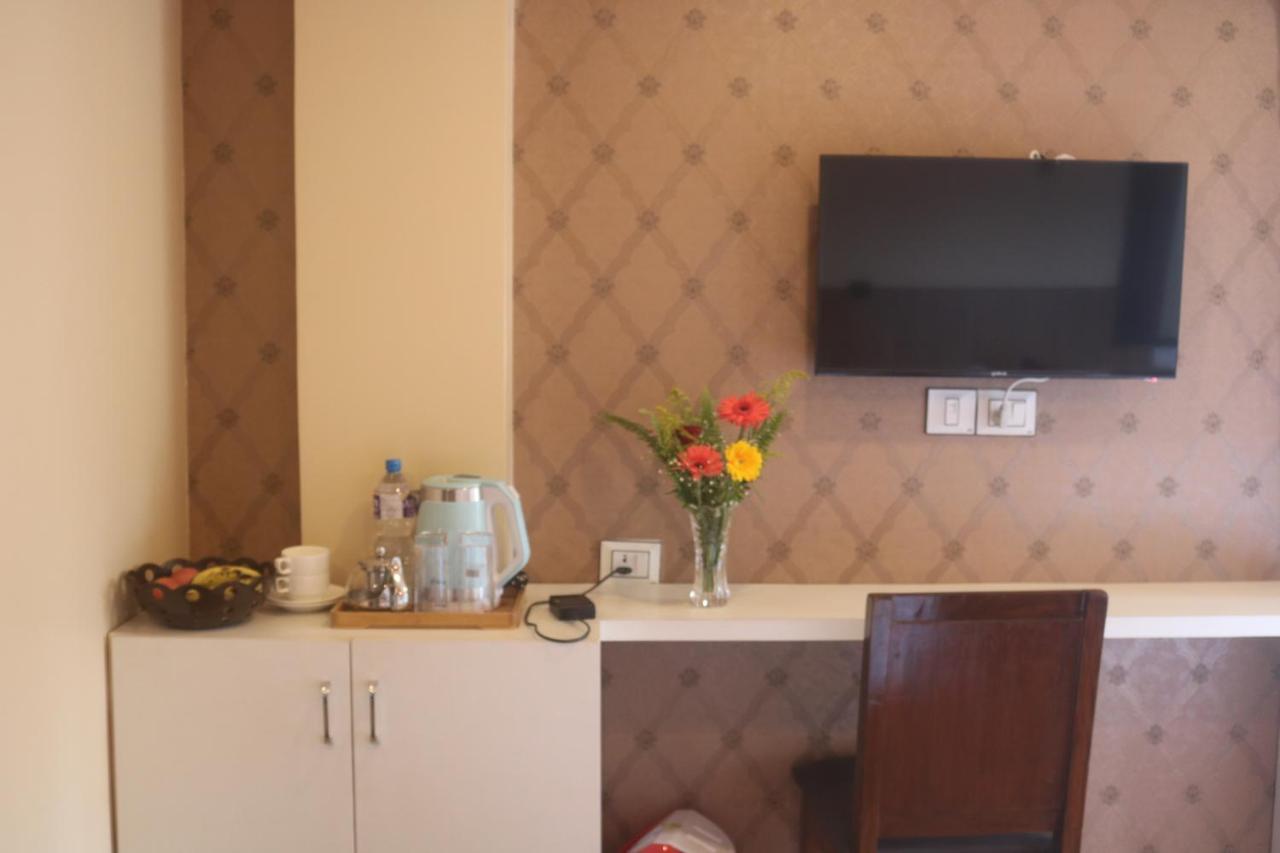 Hotel Family Ties Pvt. Ltd. Catmandu Exterior foto