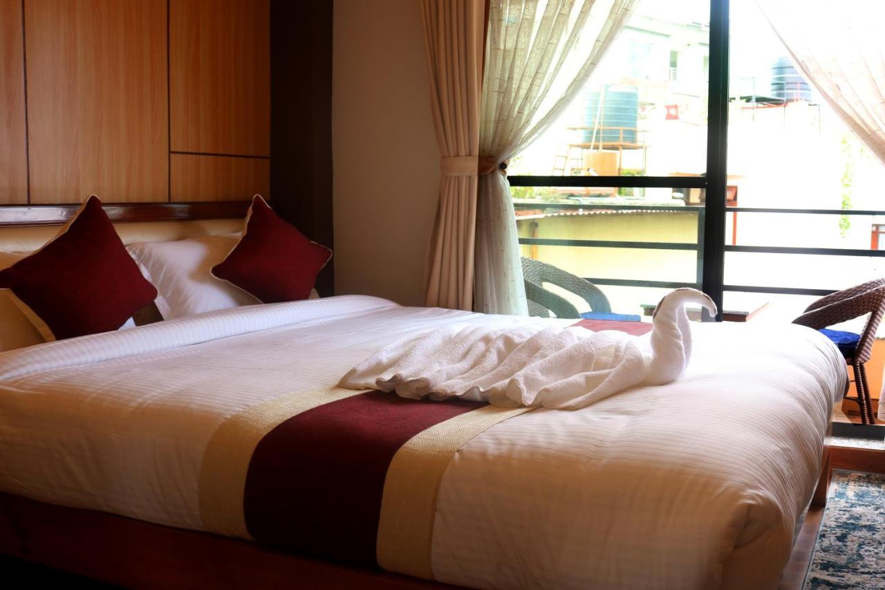 Hotel Family Ties Pvt. Ltd. Catmandu Exterior foto