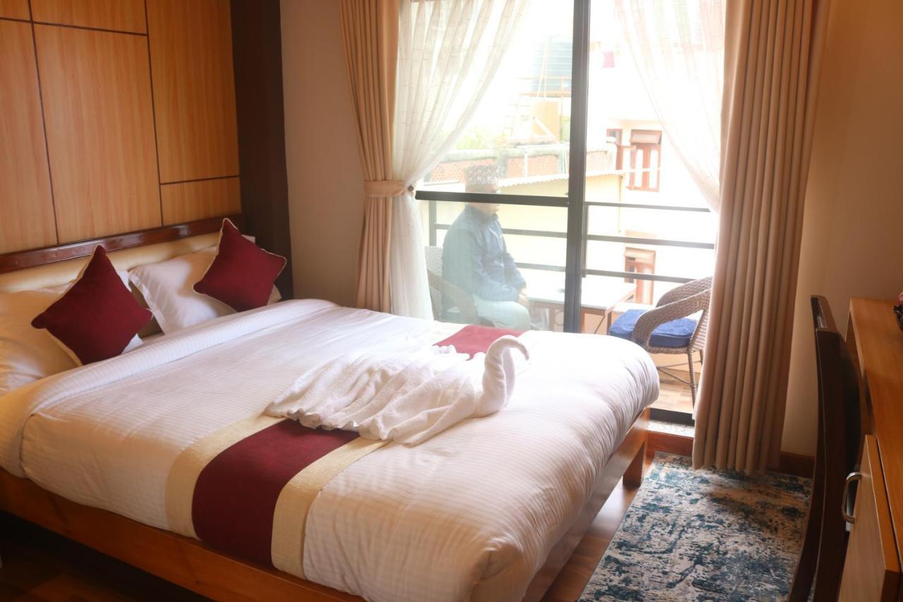 Hotel Family Ties Pvt. Ltd. Catmandu Exterior foto