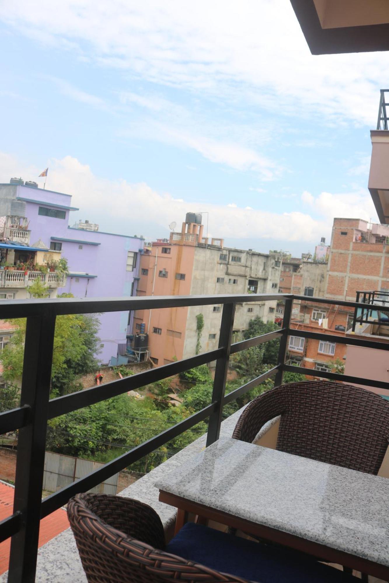 Hotel Family Ties Pvt. Ltd. Catmandu Exterior foto